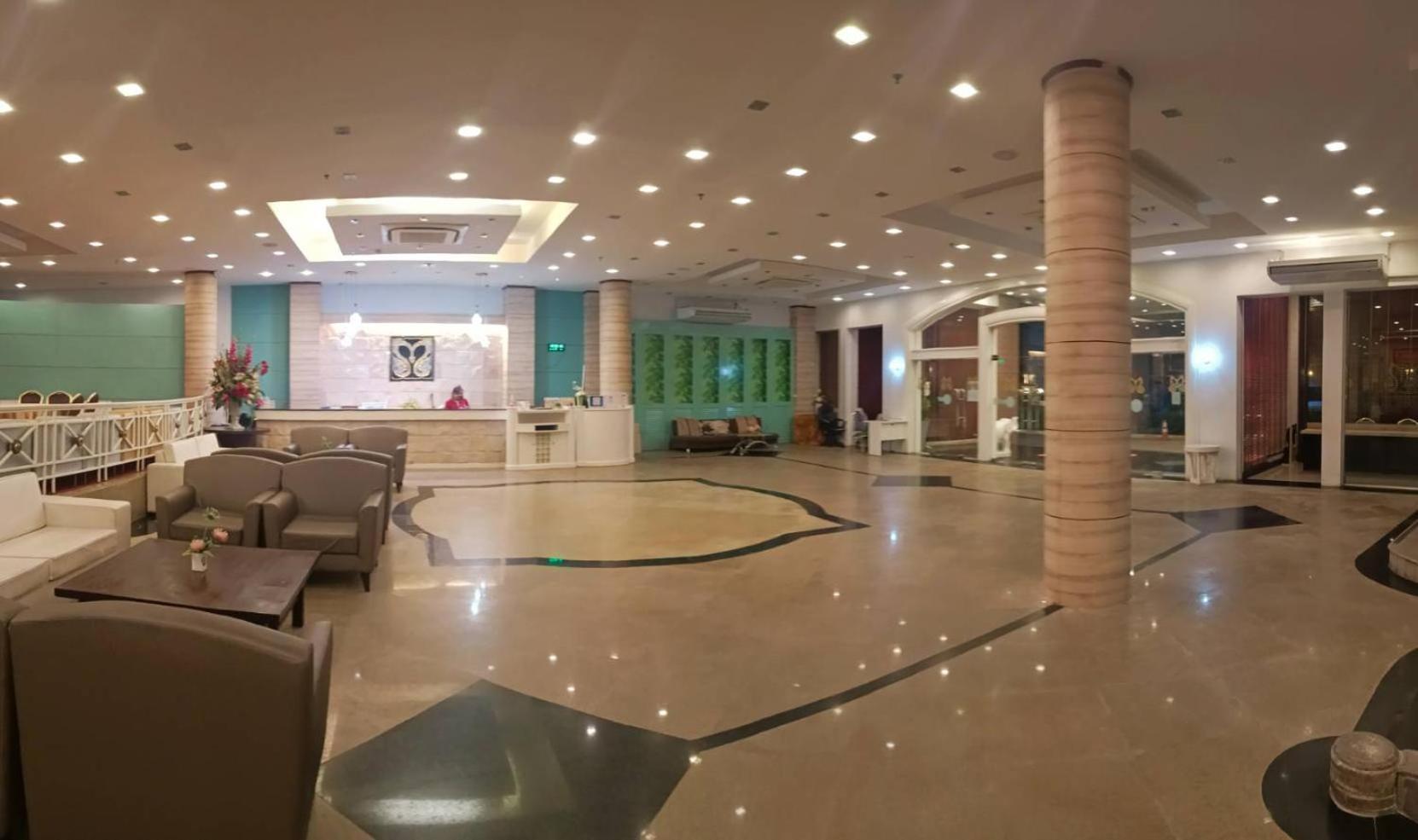 Mayflower Grande Hotel Phitsanulok Ngoại thất bức ảnh