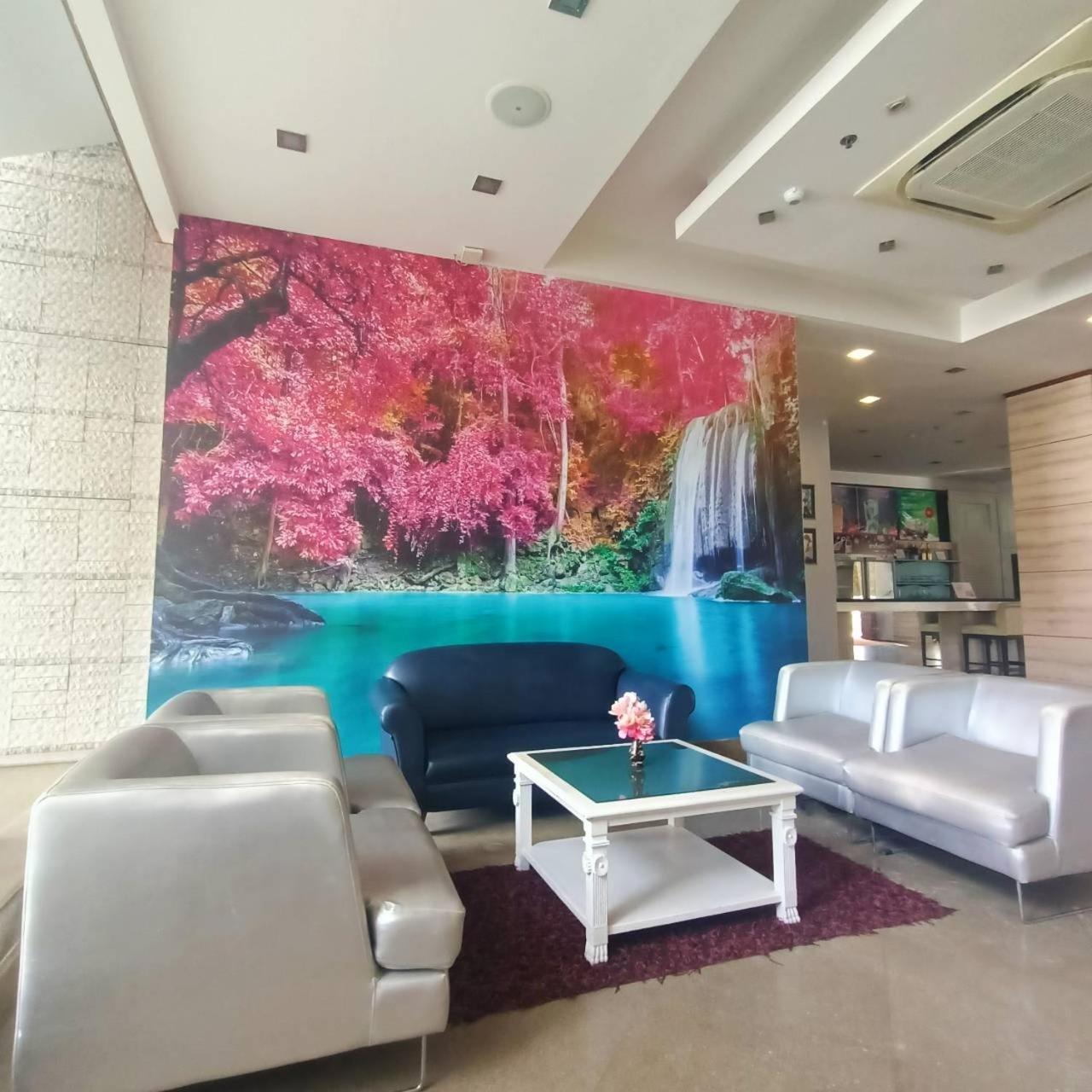 Mayflower Grande Hotel Phitsanulok Ngoại thất bức ảnh