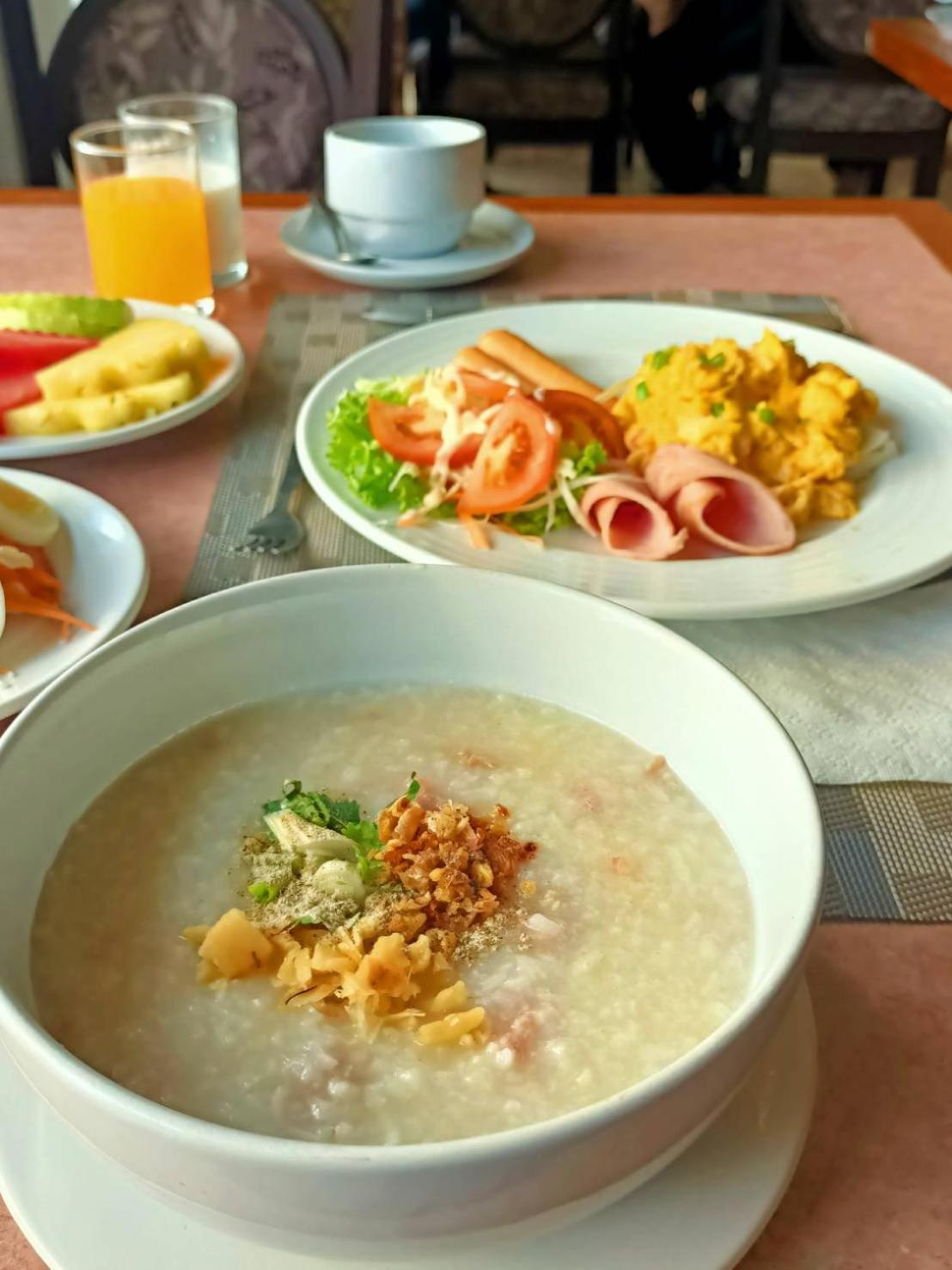 Mayflower Grande Hotel Phitsanulok Ngoại thất bức ảnh