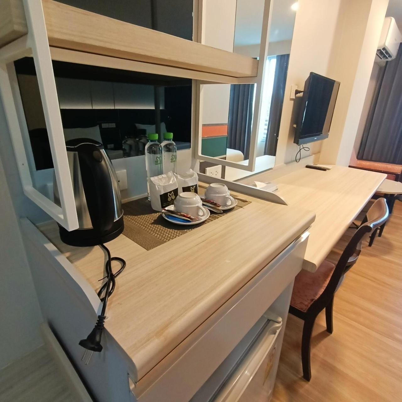 Mayflower Grande Hotel Phitsanulok Ngoại thất bức ảnh