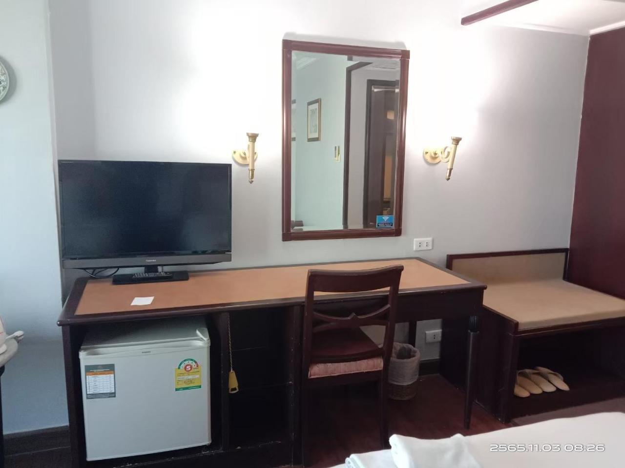 Mayflower Grande Hotel Phitsanulok Ngoại thất bức ảnh