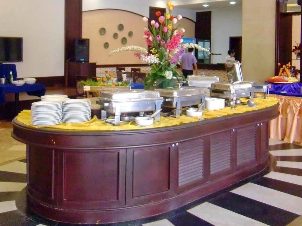 Mayflower Grande Hotel Phitsanulok Ngoại thất bức ảnh